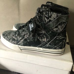 Supra skytop wildlife
